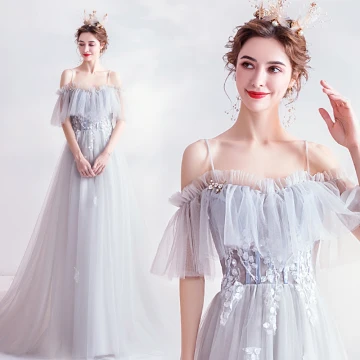 Snygga Fina Himmelsblå Aftonklänningar 2020 Prinsessa Spaghettiband Korta Ärm Appliqués Spets Beading Svep Tåg Ruffle Halterneck Formella Klänningar