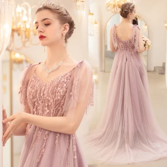 Romantic Blushing Pink Evening Dresses 2020 A Line Princess Spaghetti Straps Sleeveless Appliques Lace Beading Sweep Train Ruffle Backless Formal Dresses