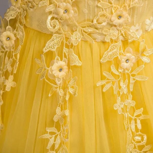 Classic Yellow Birthday Flower Girl Dresses 2020 Ball Gown Scoop Neck Sleeveless Appliques Lace Rhinestone Floor-Length / Long Ruffle