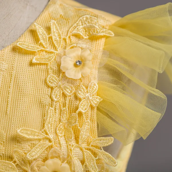 Classic Yellow Birthday Flower Girl Dresses 2020 Ball Gown Scoop Neck Sleeveless Appliques Lace Rhinestone Floor-Length / Long Ruffle