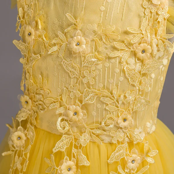 Classic Yellow Birthday Flower Girl Dresses 2020 Ball Gown Scoop Neck Sleeveless Appliques Lace Rhinestone Floor-Length / Long Ruffle
