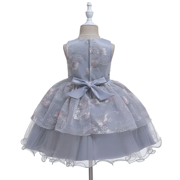 Lovely Grey Birthday Flower Girl Dresses 2020 Ball Gown Scoop Neck Sleeveless Appliques Lace Bow Sash Short Ruffle