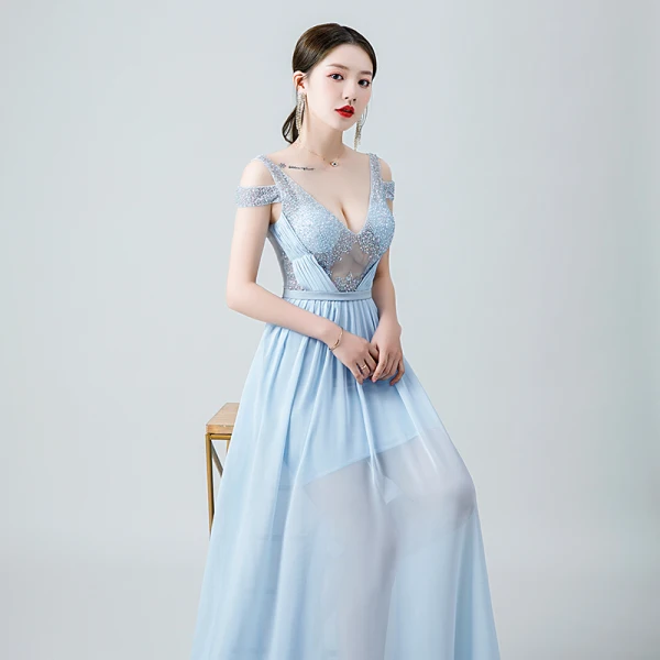 Sexy Himmelblau Chiffon Durchsichtige Abendkleider 2020 A Linie Tiefer V-Ausschnitt Kurze Ärmel Perlenstickerei Lange Rüschen Rückenfreies Festliche Kleider