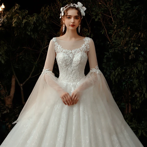 Romantique Champagne Robe De Mariée 2020 Robe Boule Transparentes Encolure Dégagée Manches de cloche Dos Nu Perlage Glitter Tulle Cathedral Train Volants