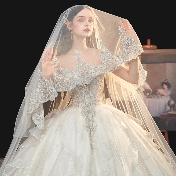 Luxe Champagne La Mariée Robe De Mariée 2020 Robe Boule Transparentes Encolure Dégagée Manches Courtes Dos Nu Glitter Tulle Paillettes Perlage Cathedral Train Volants