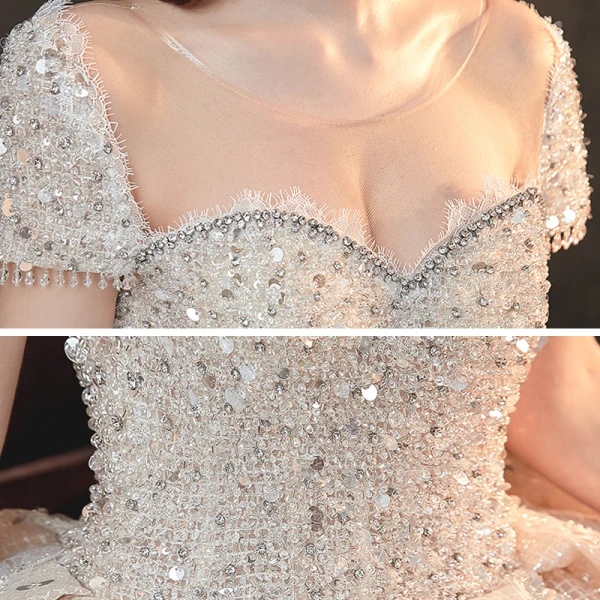 Vintage / Originale Champagne La Mariée Robe De Mariée 2020 Robe Boule Transparentes Encolure Dégagée Manches Courtes Dos Nu Fait main Perlage Paillettes Cathedral Train Volants