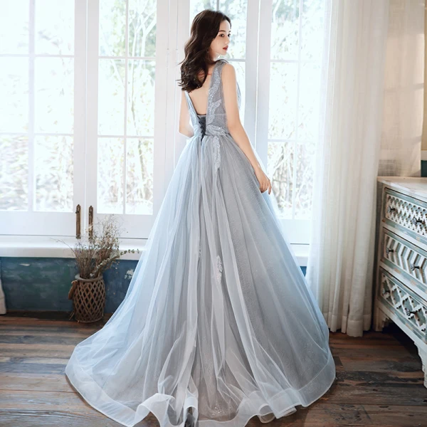 Chic / Belle Gris Robe De Soirée 2020 Princesse V-Cou Sans Manches Perlage Glitter Tulle Train De Balayage Volants Dos Nu Robe De Ceremonie