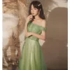 Élégant Vert Trèfle Robe De Soirée 2020 Princesse De l'épaule Manches Courtes Perlage Longue Volants Dos Nu Robe De Ceremonie