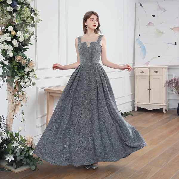 Erschwinglich Grau Abendkleider 2020 A Linie Durchsichtige Rundhalsausschnitt Ärmellos Strass Glanz Polyester Lange Rüschen Rückenfreies Festliche Kleider