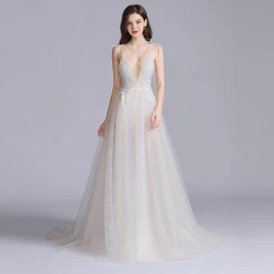 Sexy Champagne Robe De Bal 2020 Princesse Bretelles Spaghetti Col V Profond Sans Manches Appliques En Dentelle Fendue Devant Tribunal Train Volants Dos Nu Robe De Ceremonie