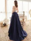High End Marineblau Satin Abendkleider 2020 A Linie Durchsichtige V-Ausschnitt Kurze Ärmel Perlenstickerei Sweep / Pinsel Zug Rüschen Rückenfreies Festliche Kleider