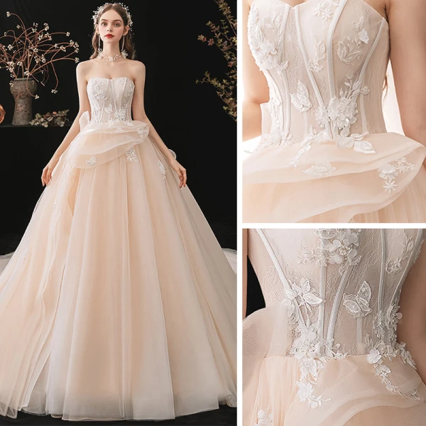 Fine Champagne Bryllups Brudekjoler 2020 Prinsesse Kjæreste Uten Ermer Ryggløse Appliques Blonder Beading Chapel Train Buste
