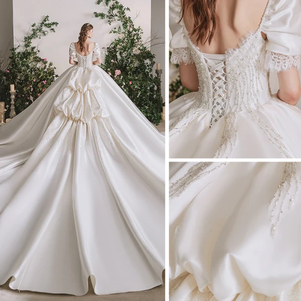 Atemberaubend Ivory / Creme Satin Hochzeits Brautkleider / Hochzeitskleider 2020 Ballkleid Eckiger Ausschnitt Geschwollenes Kurze Ärmel Rückenfreies Perlenstickerei Kathedrale Schleppe Rüschen