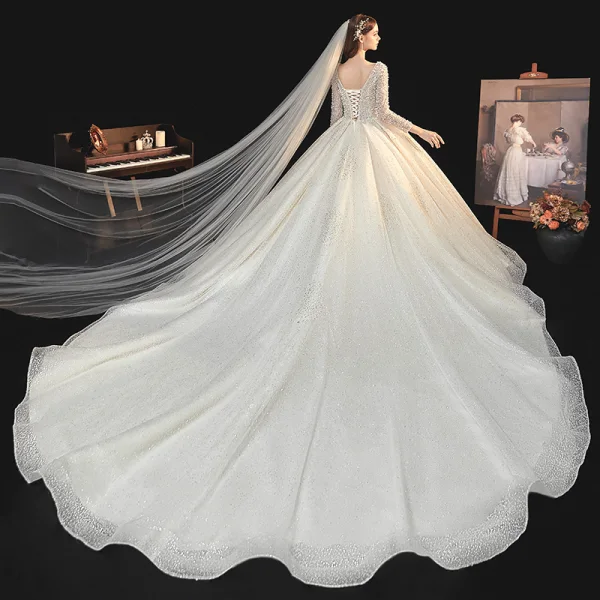 Meilleur Ivoire La Mariée Robe De Mariée 2020 Robe Boule V-Cou Manches Longues Dos Nu Paillettes Perlage Cathedral Train Volants