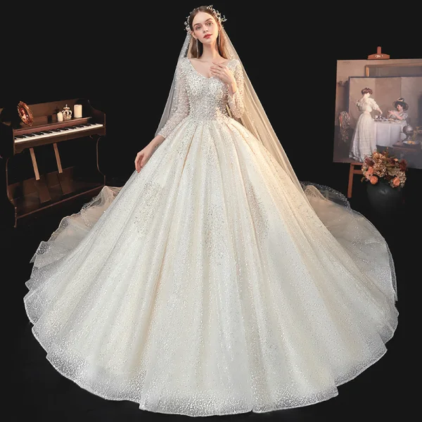 Meilleur Ivoire La Mariée Robe De Mariée 2020 Robe Boule V-Cou Manches Longues Dos Nu Paillettes Perlage Cathedral Train Volants