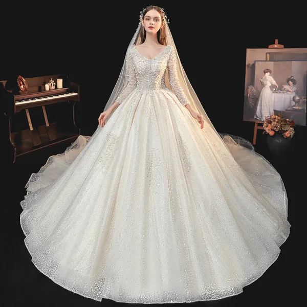 Meilleur Ivoire La Mariée Robe De Mariée 2020 Robe Boule V-Cou Manches Longues Dos Nu Paillettes Perlage Cathedral Train Volants