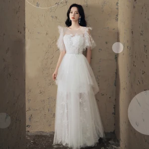 Abordable Ivoire Plage Robe De Mariée 2020 Princesse Transparentes Encolure Dégagée Manches Courtes Dos Nu Étoile Appliques En Dentelle Longue Volants