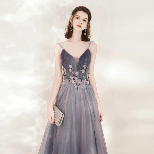 Charmant Violet Robe De Soirée 2020 Princesse Bretelles Spaghetti Sans Manches Appliques En Dentelle Perlage Glitter Tulle Longue Volants Dos Nu Robe De Ceremonie