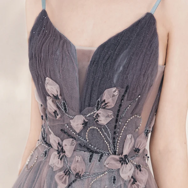 Charmant Violet Robe De Soirée 2020 Princesse Bretelles Spaghetti Sans Manches Appliques En Dentelle Perlage Glitter Tulle Longue Volants Dos Nu Robe De Ceremonie