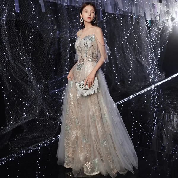 Illusion Gris Robe De Soirée 2020 Princesse Transparentes Encolure Dégagée Manches Courtes Perlage Paillettes Longue Volants Dos Nu Robe De Ceremonie