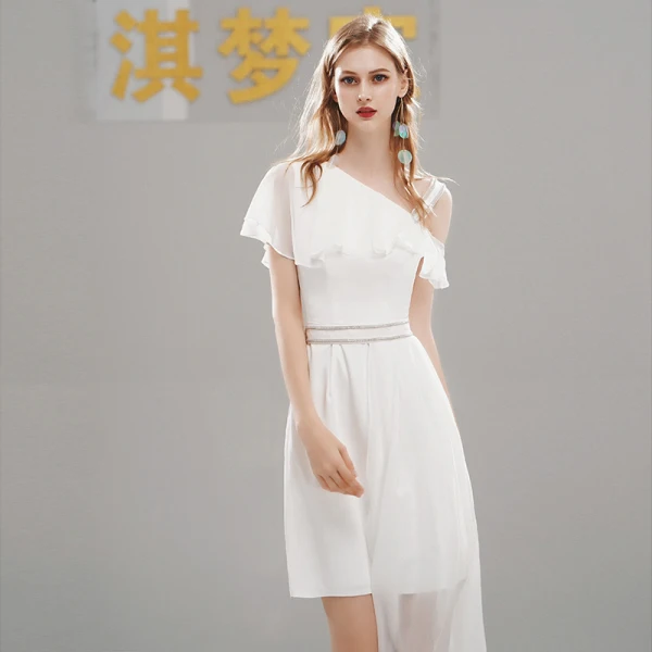 Chic / Belle Chiffon de retour Robe De Graduation 2020 Une épaule Manches Courtes Ceinture Asymétrique Volants Robe De Ceremonie