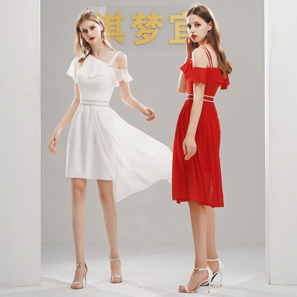 Chic / Belle Chiffon de retour Robe De Graduation 2020 Une épaule Manches Courtes Ceinture Asymétrique Volants Robe De Ceremonie