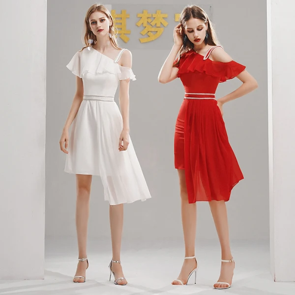 Chic / Belle Chiffon de retour Robe De Graduation 2020 Une épaule Manches Courtes Ceinture Asymétrique Volants Robe De Ceremonie