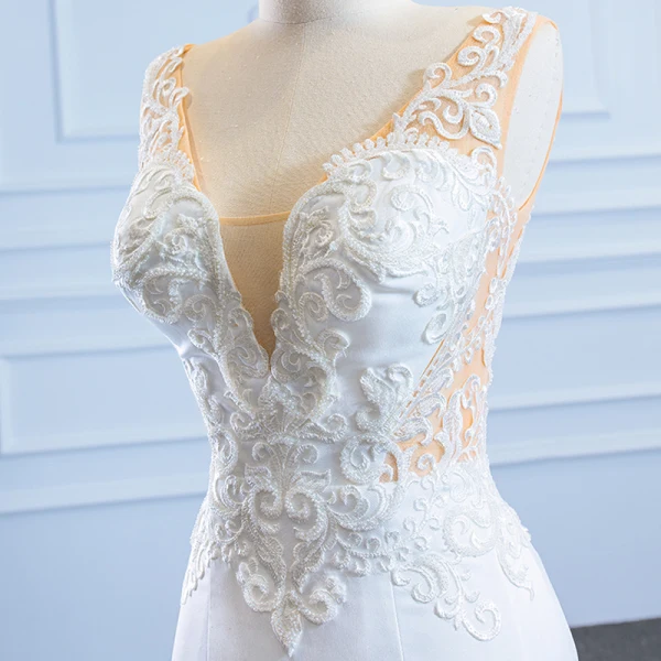 High End Weiß Satin Hochzeits Brautkleider / Hochzeitskleider 2020 Meerjungfrau Tiefer V-Ausschnitt Ärmellos Rückenfreies Applikationen Spitze Perlenstickerei Gespaltete Front Hof-Schleppe