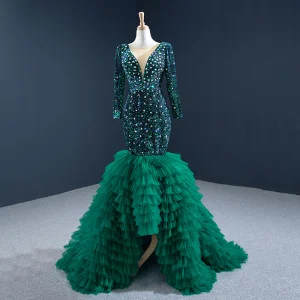 Luxe Vert Foncé Tapis Rouge Robe De Soirée 2020 Trompette Sirène Transparentes Col V Profond Manches Longues Faux Diamant Paillettes Train De Balayage Volants En Cascade Dos Nu Robe De Ceremonie