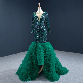 Luxe Vert Foncé Tapis Rouge Robe De Soirée 2020 Trompette Sirène Transparentes Col V Profond Manches Longues Faux Diamant Paillettes Train De Balayage Volants En Cascade Dos Nu Robe De Ceremonie