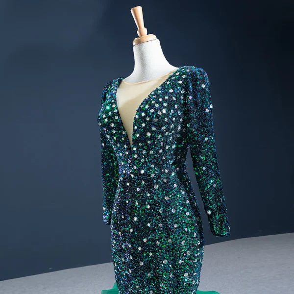 Luxe Vert Foncé Tapis rouge Robe De Soirée 2020 Trompette / Sirène Transparentes Col v profond Manches Longues Faux Diamant Paillettes Train De Balayage Volants en Cascade Dos Nu Robe De Ceremonie