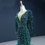 Luxe Vert Foncé Tapis rouge Robe De Soirée 2020 Trompette / Sirène Transparentes Col v profond Manches Longues Faux Diamant Paillettes Train De Balayage Volants en Cascade Dos Nu Robe De Ceremonie