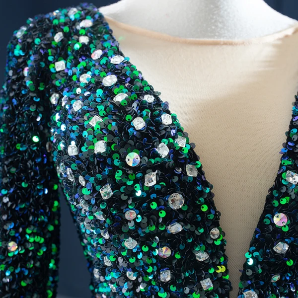 Luxe Vert Foncé Tapis rouge Robe De Soirée 2020 Trompette / Sirène Transparentes Col v profond Manches Longues Faux Diamant Paillettes Train De Balayage Volants en Cascade Dos Nu Robe De Ceremonie