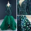 Luxe Vert Foncé Tapis rouge Robe De Soirée 2020 Trompette / Sirène Transparentes Col v profond Manches Longues Faux Diamant Paillettes Train De Balayage Volants en Cascade Dos Nu Robe De Ceremonie