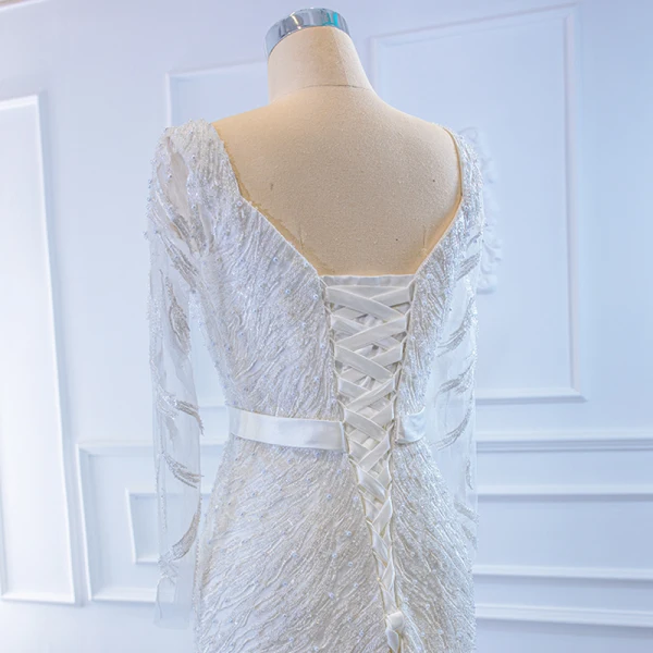 High End Weiß Durchsichtige Hochzeits Brautkleider / Hochzeitskleider 2020 Meerjungfrau Rundhalsausschnitt Lange Ärmel Rückenfreies Stoffgürtel Applikationen Spitze Perlenstickerei Glanz Tülle