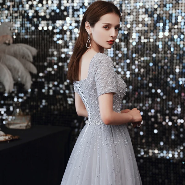 Classique Gris Dansant Robe De Bal 2020 Princesse Encolure Carrée Manches Courtes Paillettes Perlage Longue Volants Dos Nu Robe De Ceremonie