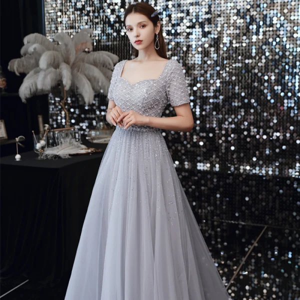 Classique Gris Dansant Robe De Bal 2020 Princesse Encolure Carrée Manches Courtes Paillettes Perlage Longue Volants Dos Nu Robe De Ceremonie