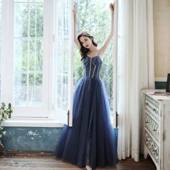 Élégant Bleu Marine Dansant Robe De Bal 2020 Princesse Bretelles Spaghetti Sans Manches Perlage Longue Volants Dos Nu Robe De Ceremonie