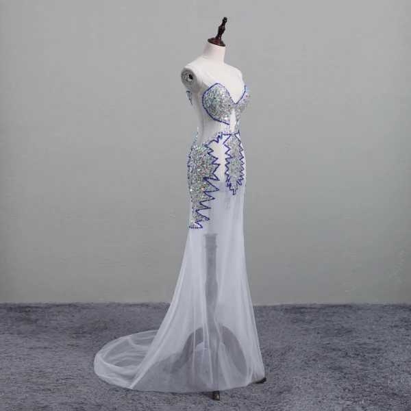 Sexy Blanche Transparentes Robe De Soirée 2020 Trompette / Sirène Col v profond Sans Manches Paillettes Perlage Train De Balayage Volants Dos Nu Robe De Ceremonie