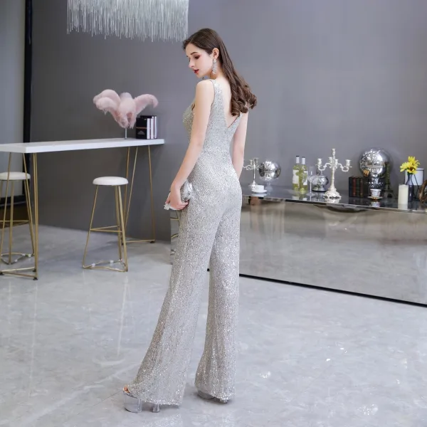 Sparkly Sølv Paljetter Jumpsuit  2020 V-Hals Uten Ermer Lange Ryggløse Formelle Kjoler