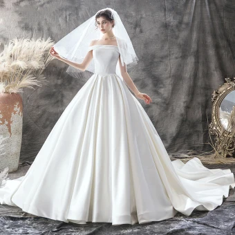 Simple Ivoire Satin La Mariée Robe De Mariée 2020 Robe Boule De L 039 Épaule Manches Courtes Dos Nu Chapel Train