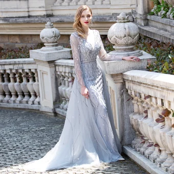 Luxe Gris Transparentes Robe De Soirée 2020 Princesse Col V Profond Manches Longues Faux Diamant Perlage Longue Volants Robe De Ceremonie
