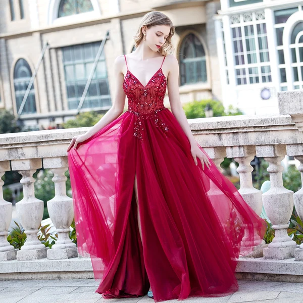 Sexy Burgundy Prom Dresses 2020 A-Line / Princess Spaghetti Straps Sleeveless Rhinestone Beading Split Front Floor-Length / Long Ruffle Backless Formal Dresses