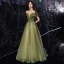 Schöne Lindgrün Abendkleider 2020 A Linie Off Shoulder Kurze Ärmel Pailletten Perlenstickerei Glanz Tülle Sweep / Pinsel Zug Rüschen Rückenfreies Festliche Kleider