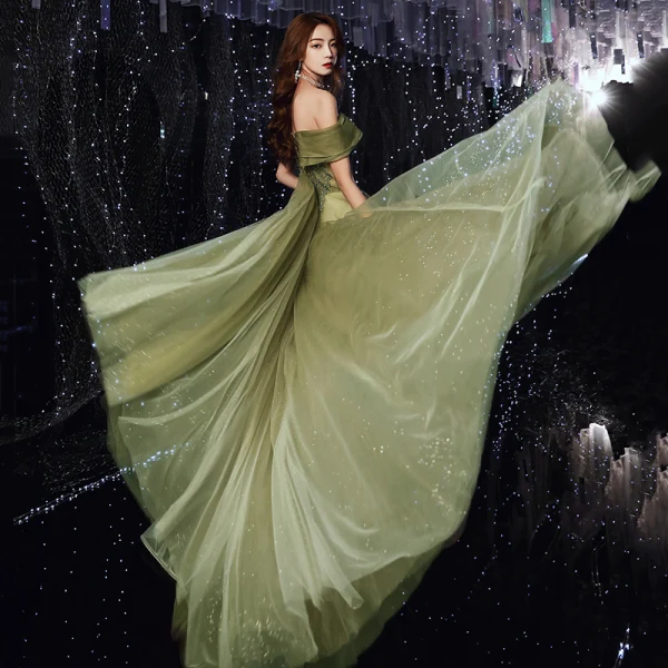 Schöne Lindgrün Abendkleider 2020 A Linie Off Shoulder Kurze Ärmel Pailletten Perlenstickerei Glanz Tülle Sweep / Pinsel Zug Rüschen Rückenfreies Festliche Kleider
