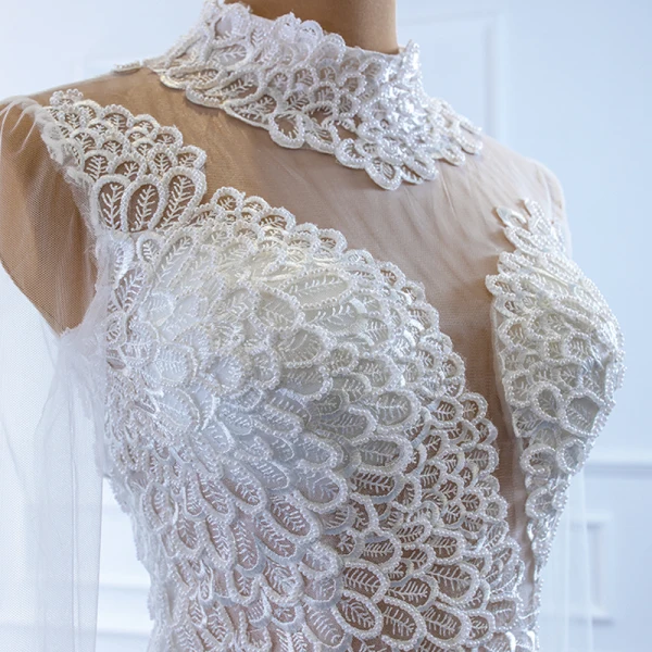 Luxe Blanche Transparentes La Mariée Robe De Mariée 2020 Trompette / Sirène Col Haut Manches Longues Appliques En Dentelle Fait main Perlage Train De Balayage