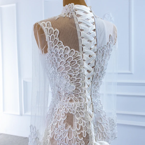 Luxe Blanche Transparentes La Mariée Robe De Mariée 2020 Trompette / Sirène Col Haut Manches Longues Appliques En Dentelle Fait main Perlage Train De Balayage