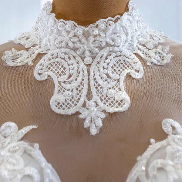 Luxe Blanche Transparentes La Mariée Robe De Mariée 2020 Trompette / Sirène Col Haut Manches Longues Appliques En Dentelle Fait main Perlage Détachable Chapel Train Volants