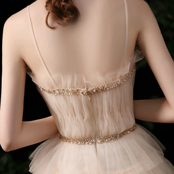 Meilleur Champagne Robe De Soirée 2020 Princesse Bretelles Spaghetti Sans Manches Paillettes Perlage Longue Volants en Cascade Dos Nu Robe De Ceremonie