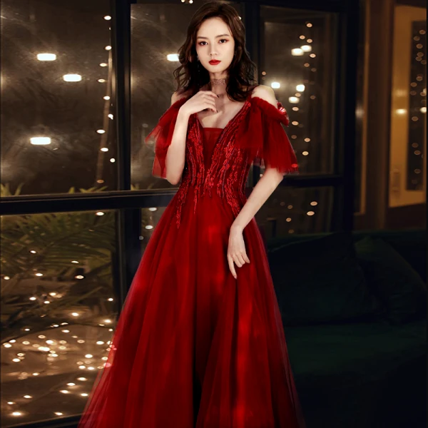 Chic / Beautiful Burgundy Prom Dresses 2020 A-Line / Princess Spaghetti Straps Deep V-Neck Short Sleeve Appliques Lace Beading Floor-Length / Long Ruffle Backless Formal Dresses